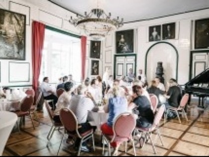 照片: Altes Gasthaus Schoene